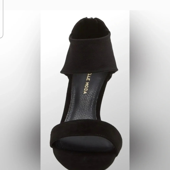 Pelle Moda Black Heels Classic and Elegant - Picture 1 of 6